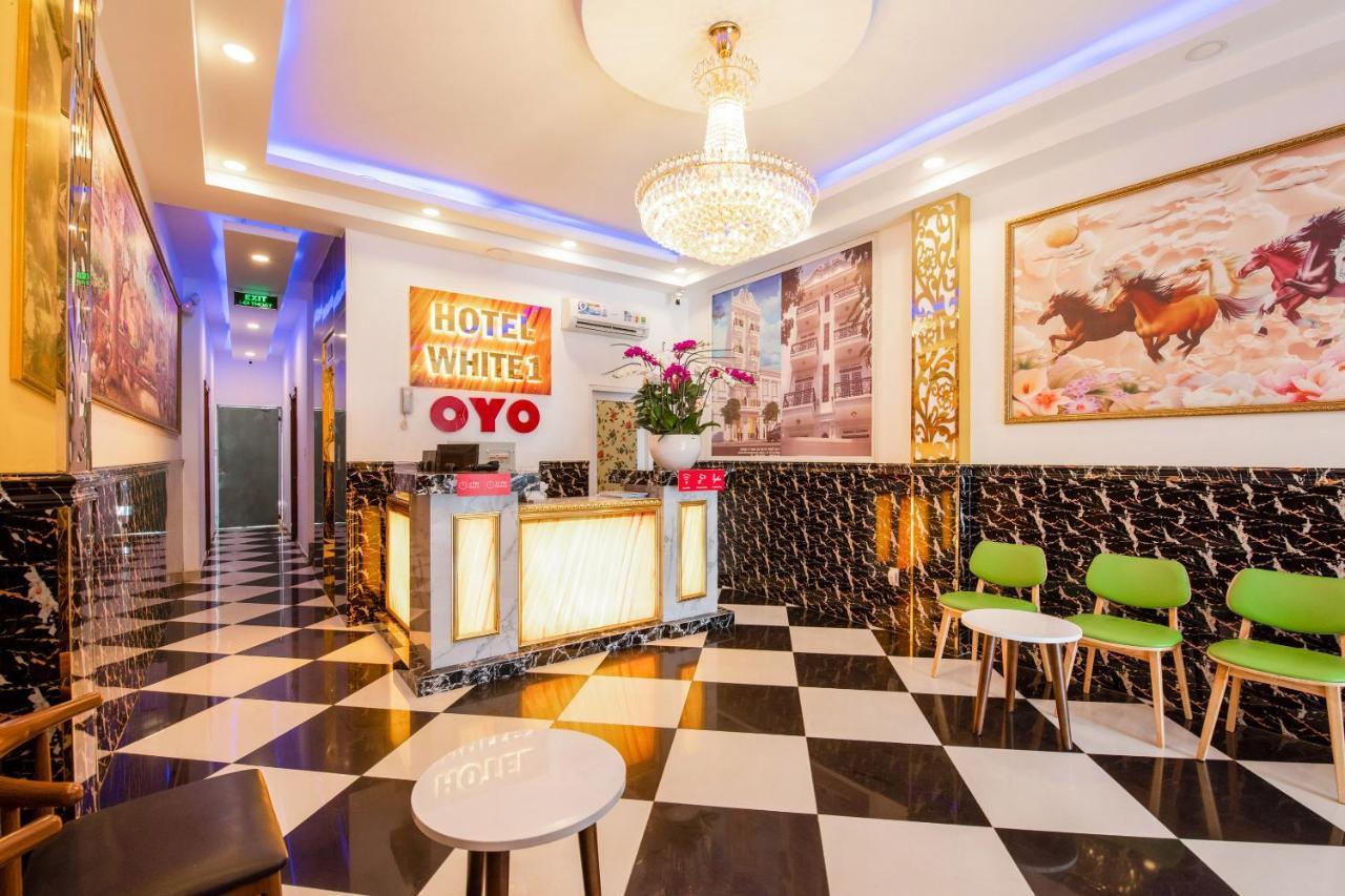 Oyo 471 White 1 Hotel Ho Chi Minh City Bagian luar foto